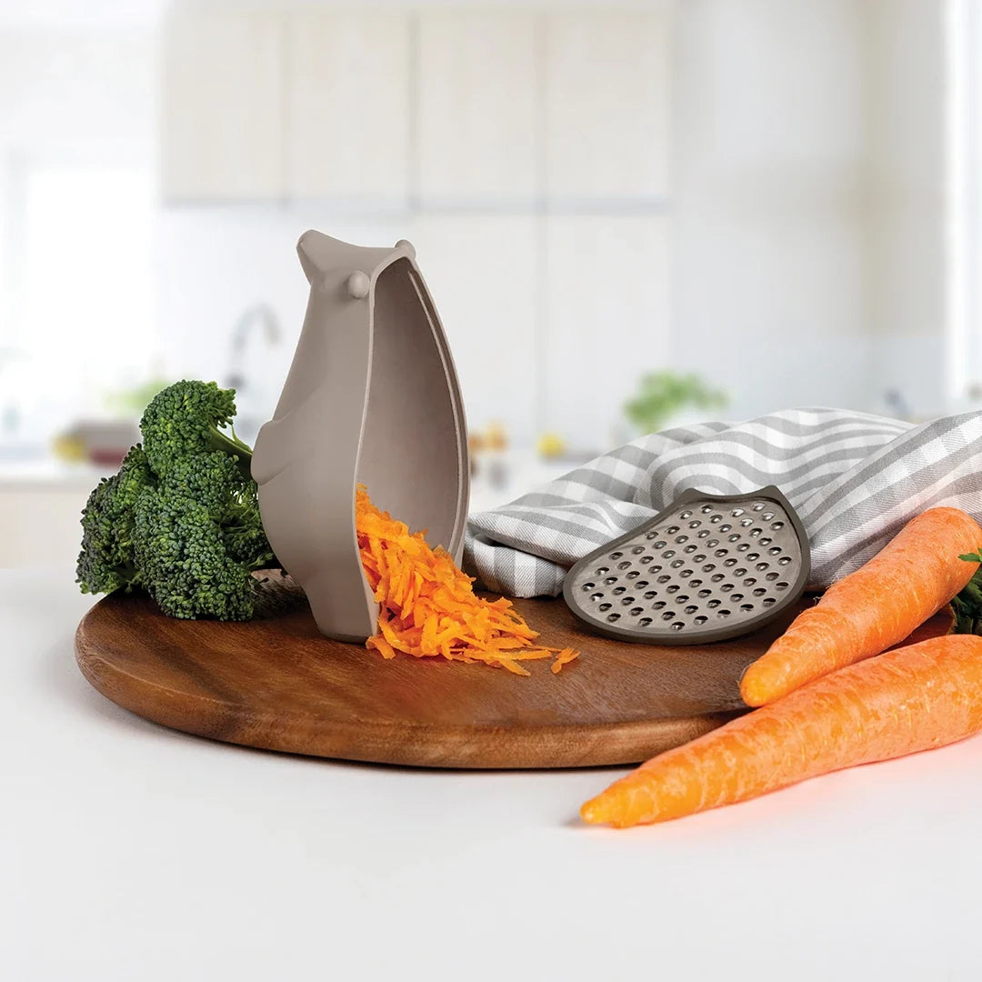 OTOTO Barry Bear Grater with Collection Compartment